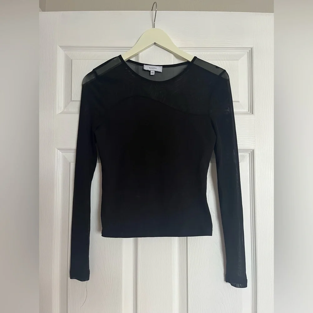 Elegant Black Sheer Top - Picture 4 of 5